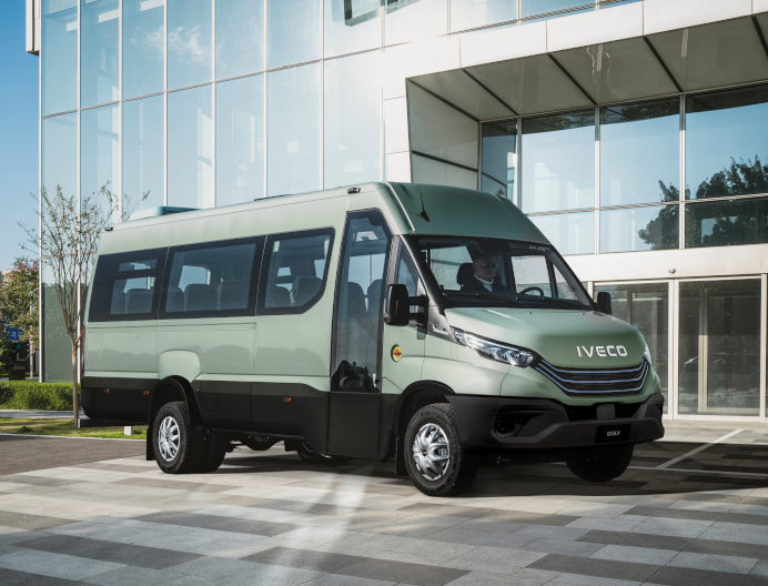 DAILY IVECO BUS
